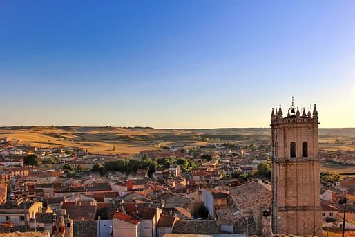 Baltanás, Palencia, Spain is one of three Spanish municipalities included in the Richard H. Driehaus Architecture Competition 2024. Image: Henry Delors/Wikimedia Commons 