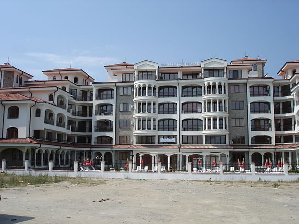 Complex of Holiday Apartments 'Chateau Del Mar' - Built