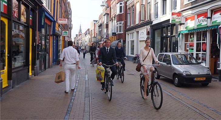 Cyclists in Grongingen, Netherlands. Image via http://www.streetfilms.org/groningen-the-netherlands-the-bicycling-world-of-your-dreams/