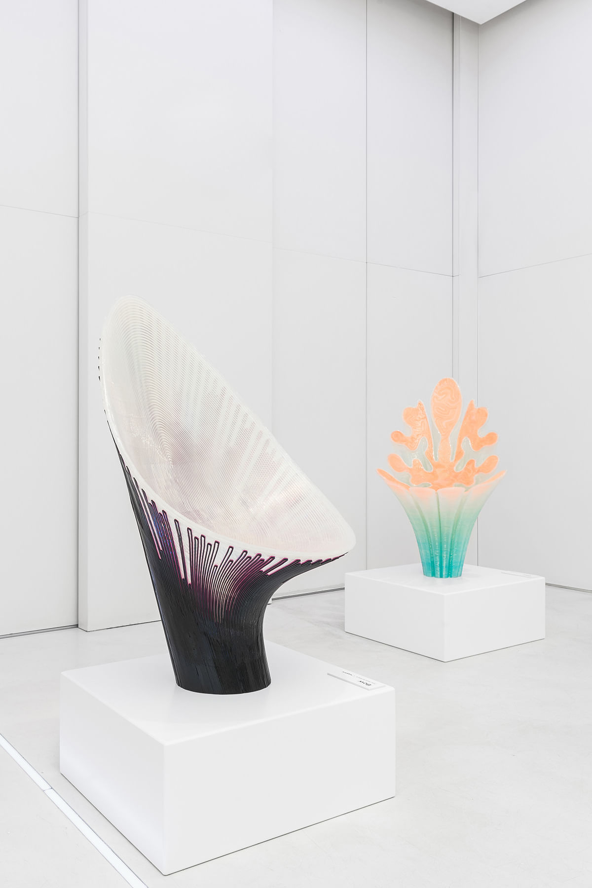 完売デザイン新品タグ付き　SISANDI Zaha Brazilian サイズ1 Zaha Hadid Architects design 3D-printed chairs for Nagami's Milan