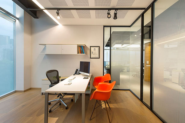 Oficinas Paseo Castelar - Hansi Arquitectura