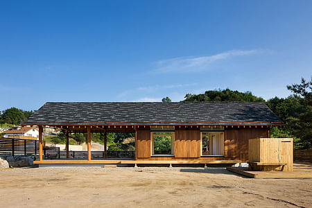 House in Geumsan, South Korea by Hyungnam Lim, Eunjoo Roh + studio_GAON (Photo: Youngchea Park)