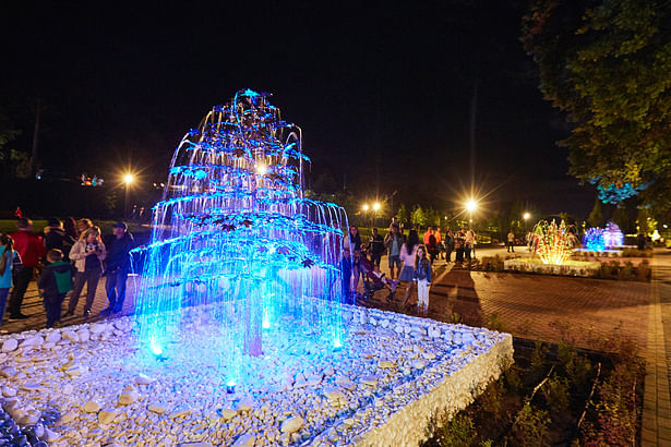 The “Aqua Arboretum” installation was conceived for a major park and entertainment complex, intended to grace the entrance with a welcoming display of trees and flowers. This innovative design seamlessly integrates the organic forms of plants with natural materials, lighting, and water, creating an inviting and mesmerizing entrance feature. This arrangement is designed to captivate visitors from the moment they enter, offering a unique and striking interpretation of natural beauty combined...