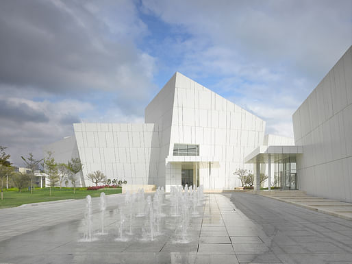 Entrance to the OCT Shenzhen Clubhouse - Image courtesy Roland Halbe