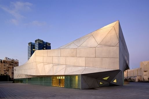 The new Herta and Paul Amir Building at the Tel Aviv Museum of Art by Preston Scott Cohen, Inc. (Photographer: Amit Geron)