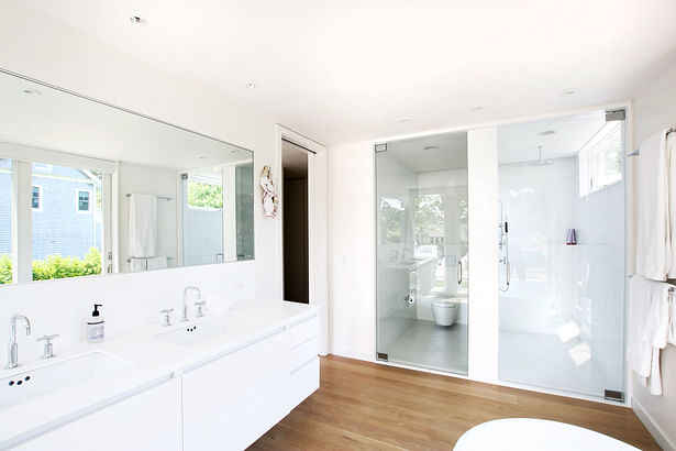 A Light-Filled Master Bath with Minimal, White Palette