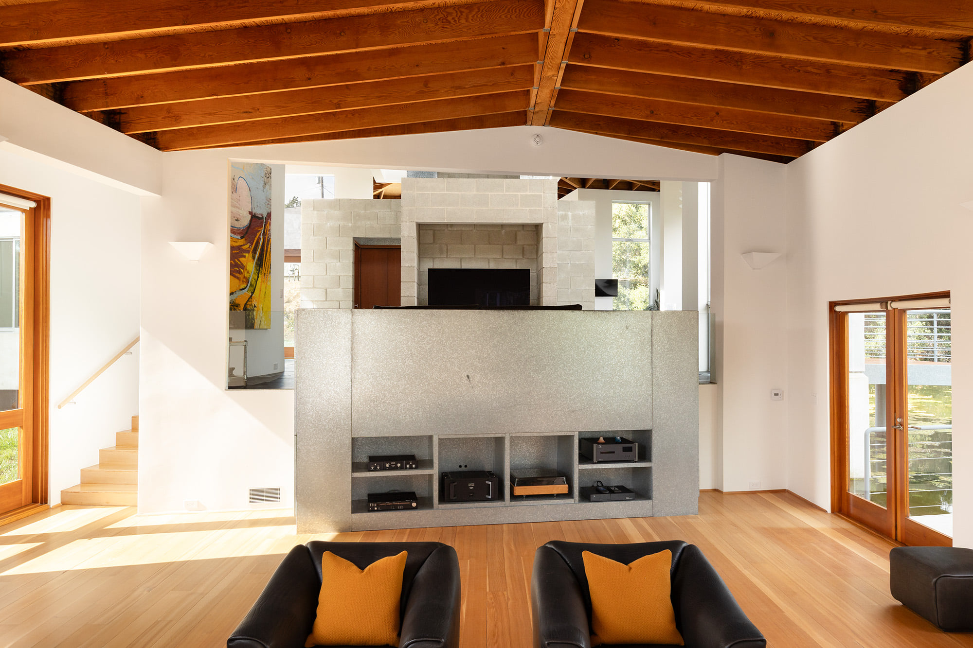 Inside a rare 1980s Frank Gehry home with unique geometries | Gallery ...