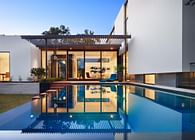Bunny Run Residence by Alterstudio Architecture