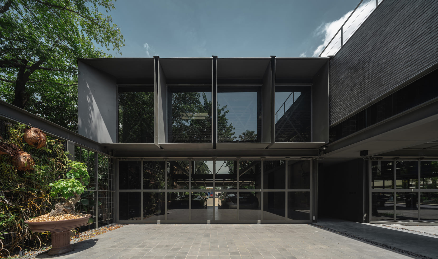 Bull Gallery | Yan Architects | Archinect