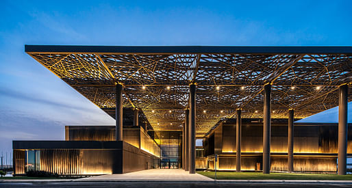 2015 LEAF Awards - Public Building of the Year: Dakar Congress Center by Tabanlioglu Architects Melkan Gursel & Murat Tabanlioglu. Image courtesy of LEAF Awards. 