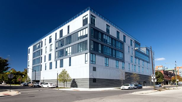 'X' Apartments / The X Company / Cordogan Clark & Associates Architects / Engineers