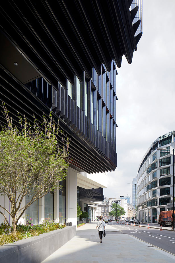London Wall Place has some of the largest cantilevers in London