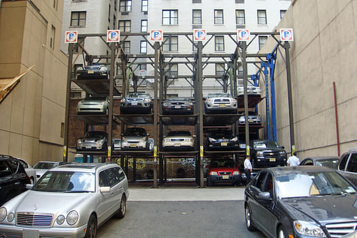 A New York City parking lot. Image courtesy of Wikimedia Commons / Mariordo Mario Roberto Duran Ortiz.
