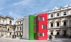 Richard Rogers' Homeshell built in 24 hours at London's Royal Academy