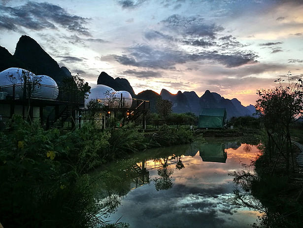 The bubble allows users to have the beautiful view while they're in bed.