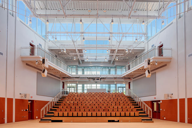 The Judith and Thomas L. Beckmen YOLA Center at Inglewood, Edgerton Foundation Performance Hall, Joshua White/JWPictures.com ©LA Phil