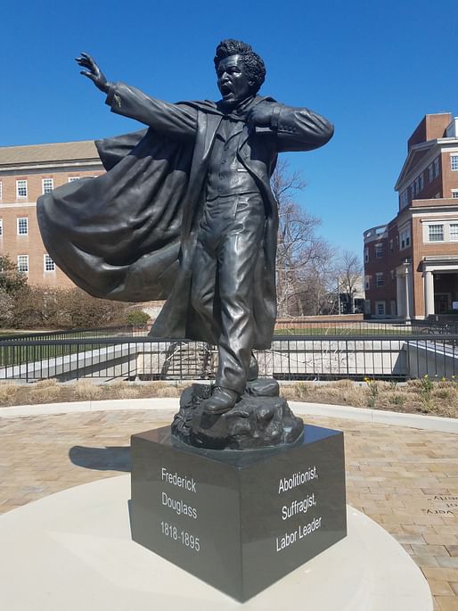 Frederick Douglass by Andrew Edwards. Hornbake Library at the University of Maryland. © Wikimedia user Thebrycepeake 