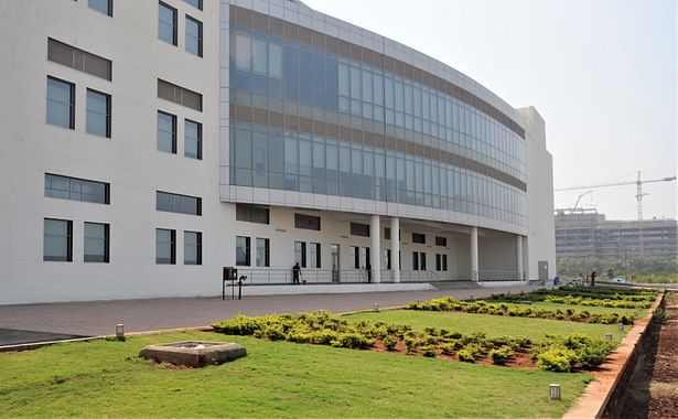 Reliance Technology Group Research Facility - External Landscape