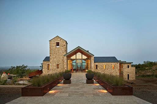 Transitional Residence by Taylor Lombardo Architects.