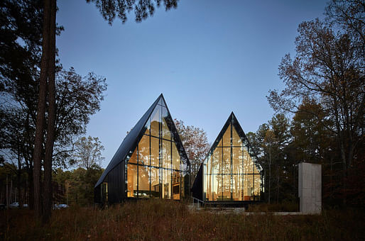 ​Steeplechase House (Hillsborough, NC), Brooks + Scarpa. Photographer: Mark Herboth