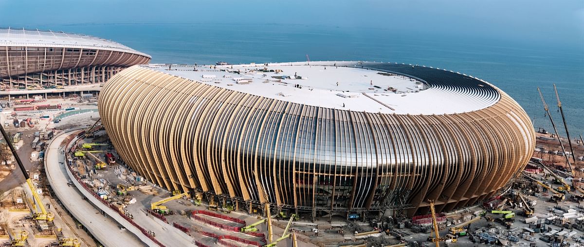 Zaha Hadid Architects nears completion of Guangzhou sports center with fan-inspired roof