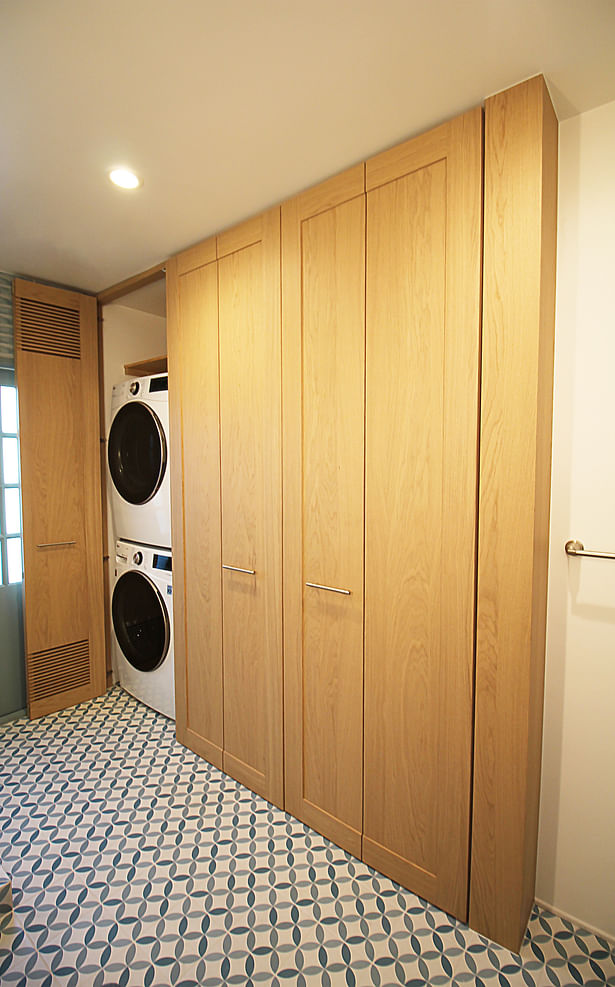 Guest Bath - Built-In Laundry Cabinet