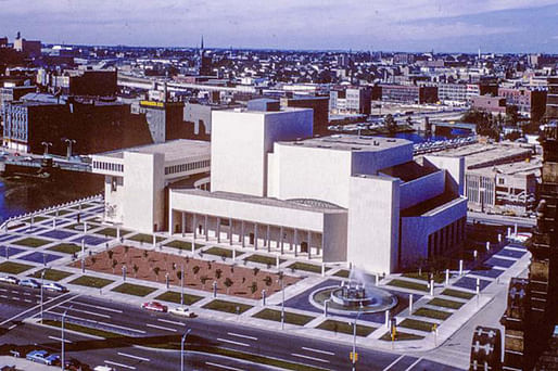 The Marcus Center for the Performing Arts in 1969 with its Dan Kiley-designed horse-chestnut grove freshly planted. Credit: Joe Karr/Harry Weese & Associates, image via <a href="https://docomomo-us.org/news/milwaukees-marcus-center-at-risk">docomomo-us.org</a>