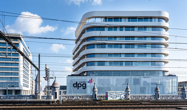 HQ DPG MEDIA by Binst Architects. © Binst Architects