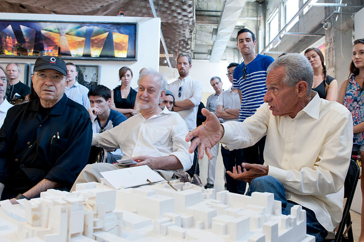Current Director Eric Owen Moss addresses the critique panel during SCI-Arc's thesis weekend. Image courtesy of SCI-Arc.