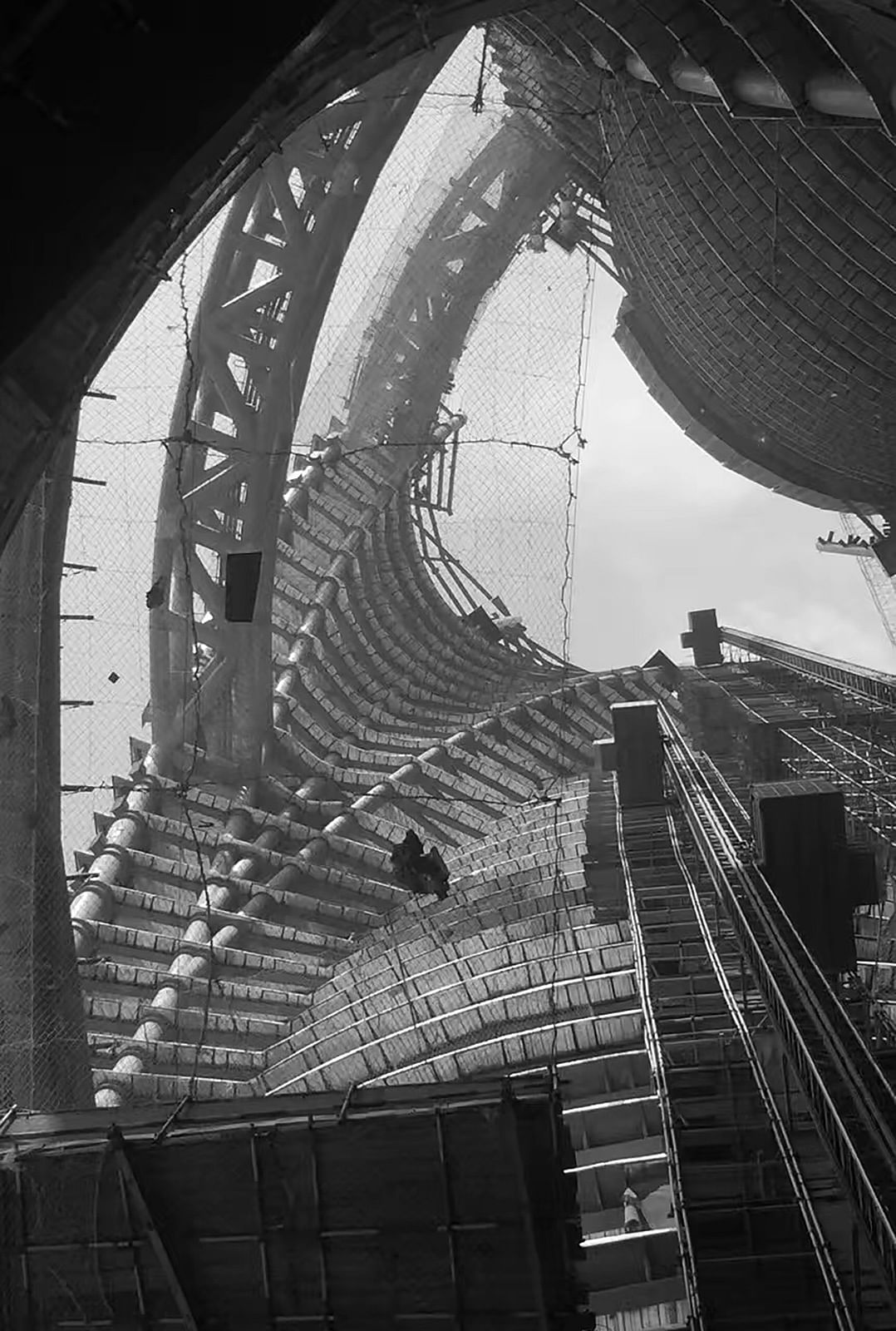 Stunning construction photos of Zaha Hadid Architects' Leeza Stunning construction photos of Zaha Hadid Architects' Leeza
