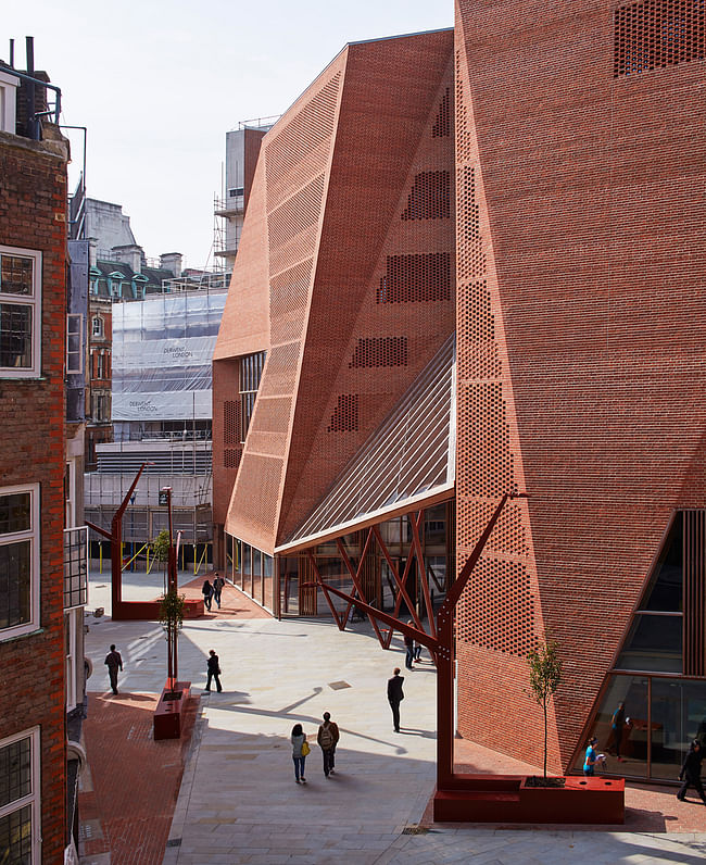Saw Swee Hock Student Centre, London School of Economics in London, United Kingdom by O’Donnell + Tuomey. Photo: Dennis Gilbert.