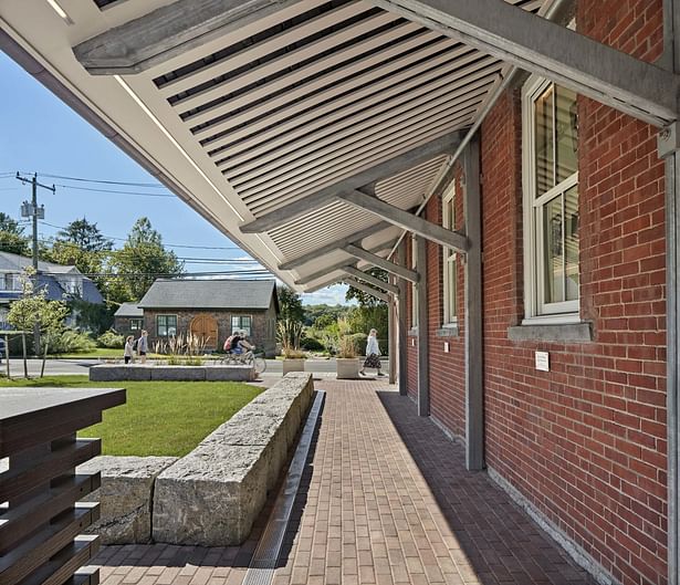 Legacy Theatre streetscape ©Robert Benson Photography 