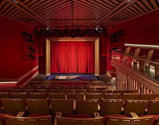 Legacy Theatre proscenium ©Robert Benson Photography