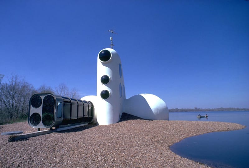 The House of the Century is falling apart | News | Archinect