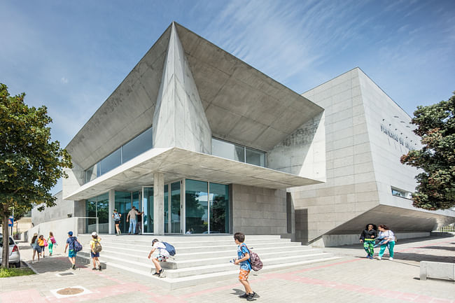 Pavilhão do Atlântico by Valdemar Coutinho Arquitectos, located in Viana do Castelo, PT. Image: Joao Morgado.