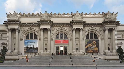 Facade of New York's Metropolitan Museum of Art. Image courtesy Wikimedia Commons user Hugo Schneider.
