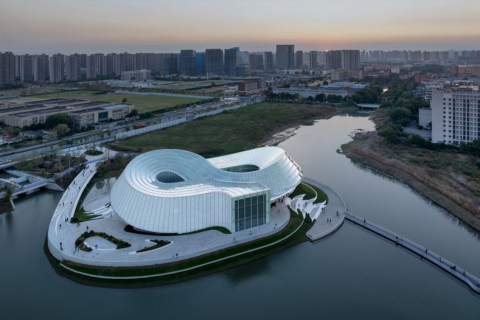 Airworld :Design and Architecture デザイン Airworld: Design and Architecture for Air Travel by Verious