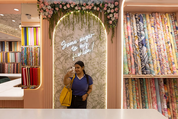 Narrow alley of reception area transformed into a selfie-backdrop. Photographer: Dhrupad Shukla