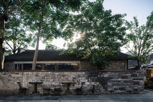 The original trees in the courtyard are kept intact