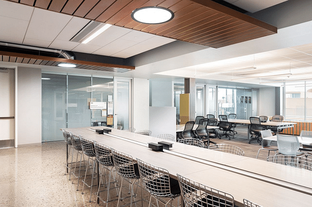 To properly daylight the 21,000-square-foot space on each level and meet design goals, Weddle Gilmore Black Rock Studio utilized the Solatube SolaMaster Series 330 and 750 DS-C units.