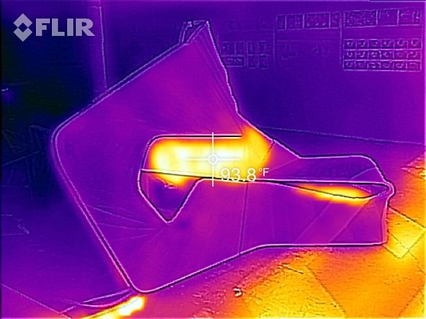 Infrared photo of cool side with warm panel @ abdomen