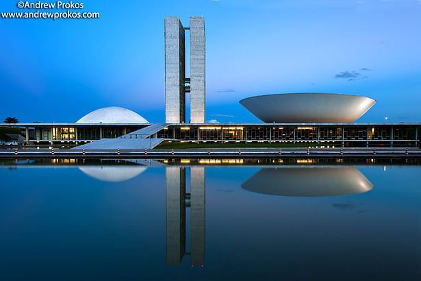 Congresso Nacional - Oscar Niemeyer. Photo © Andrew Prokos.