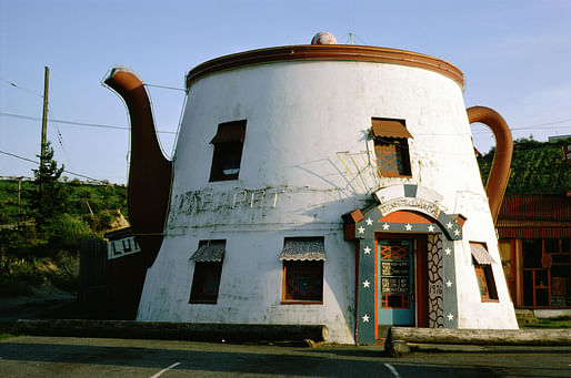 Bob’s Java Jive Restaurant, Tacoma, Washington, photographed by John Margolies. Image: Library of Congress.