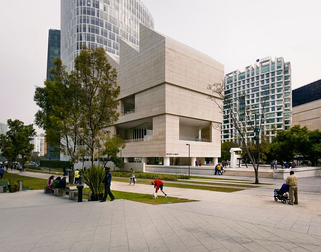 Museo Jumex. Image by Simon Menges