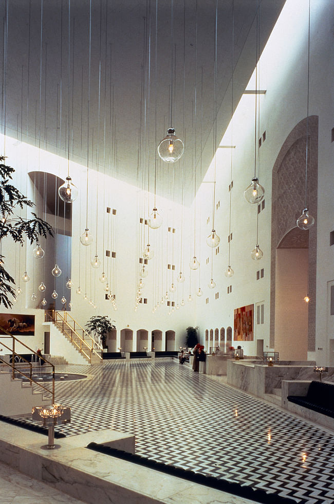 Ministry of Foreign Affairs in Riyadh (Saudi Arabia, 1984)