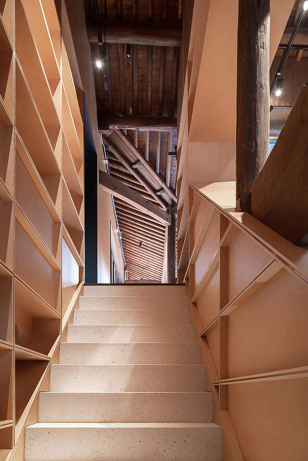 Coutyard Stairs, photo: Wu Qingshan