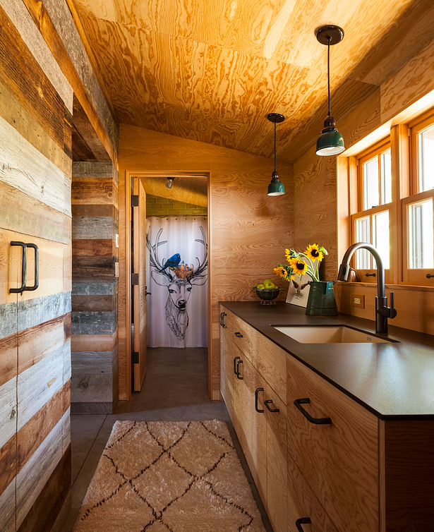 Cabins in Eastern Washington (Photo: John Granen) 