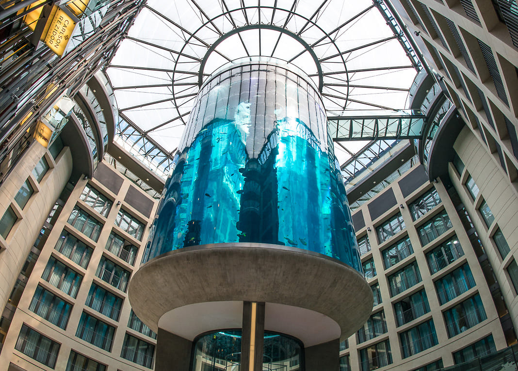 Berlin's worldrecord AquaDom fish tank attraction is kaput after