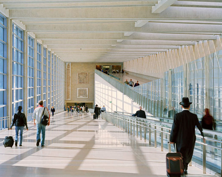 Alan Karchmer: Ben Gurion International Airport by Moshe Safdie & Associates Architects. Tel Aviv, Israel 2004. © Alan Karchmer