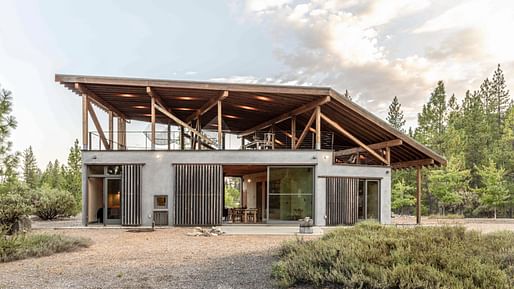 Related on Archinect: Atelier Bow-Wow’s first U.S. home features a large ‘umbrella’ roof in the Sierra Nevadas. Image credit: Nick Swartzendruber for Sotheby’s International Realty